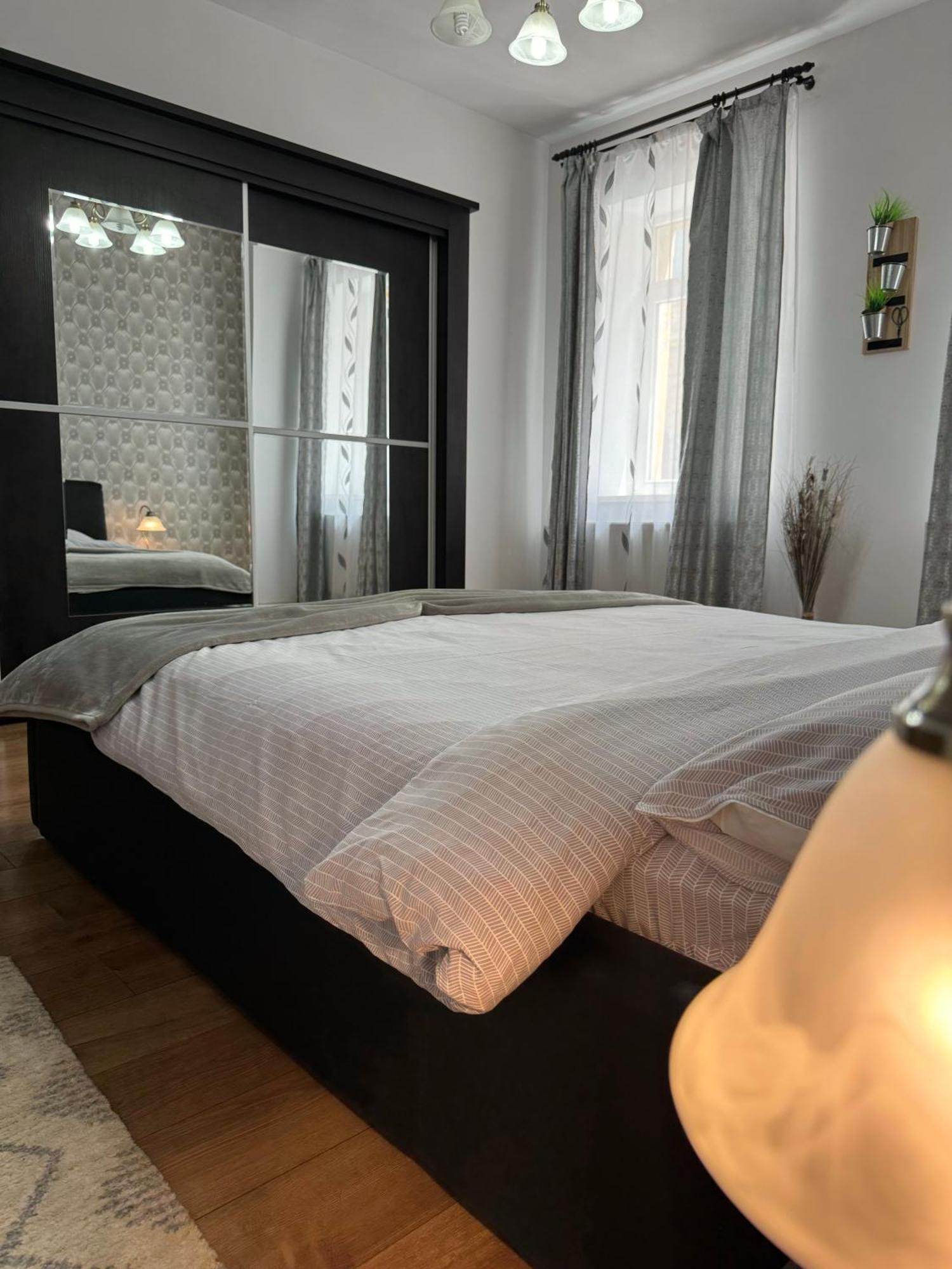 Ada'S Luxury Apartament&Studio - Old City Brašov Exteriér fotografie