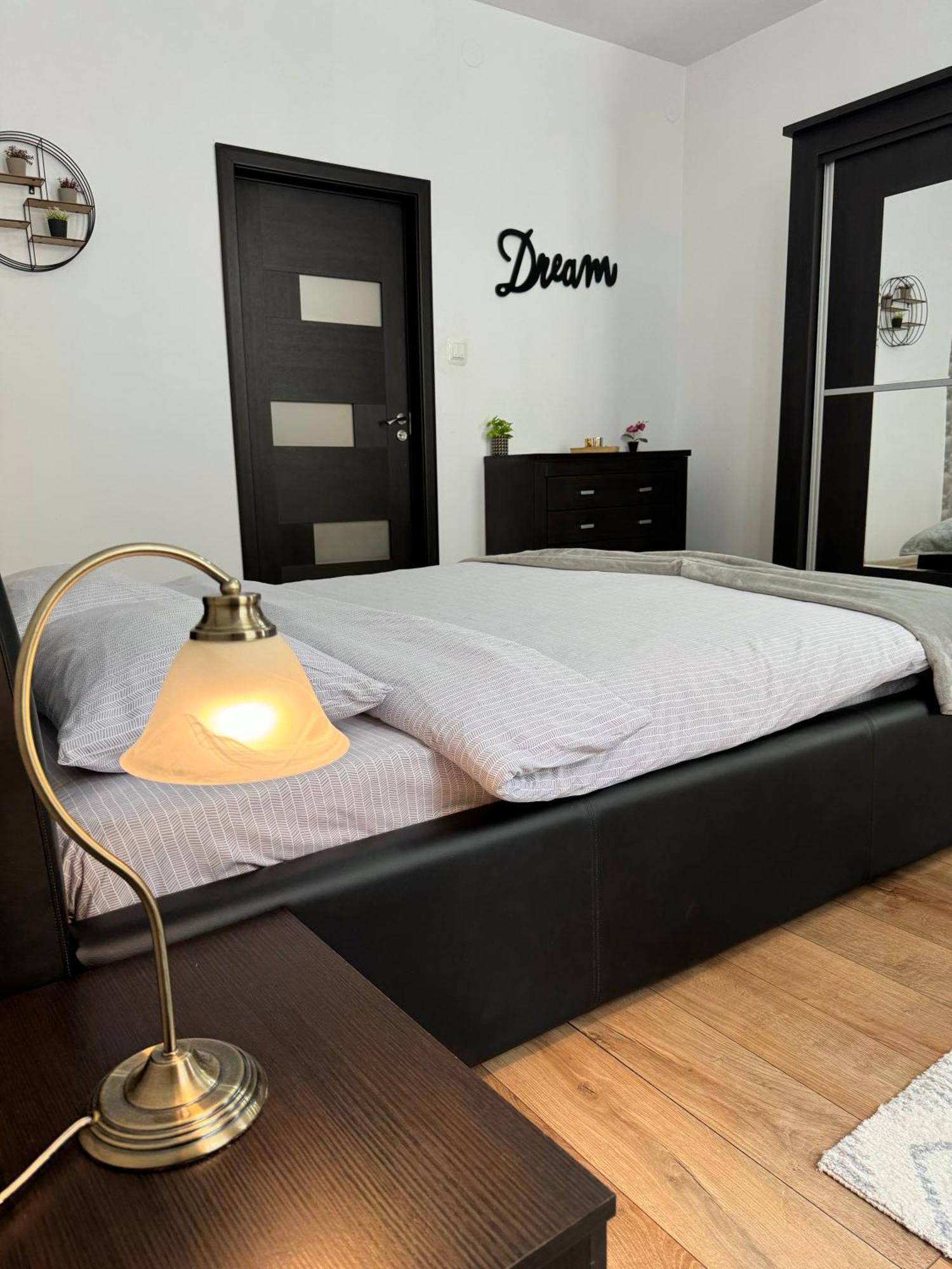 Ada'S Luxury Apartament&Studio - Old City Brašov Exteriér fotografie